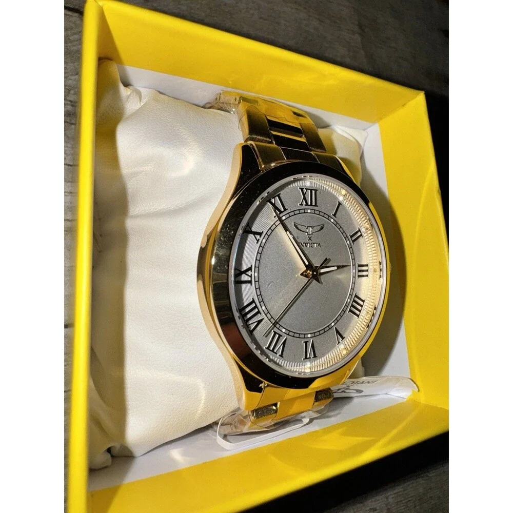 Mens Invicta Specialty I 42mm Gold Stainless Steele Band. New In Box Nice Watch
